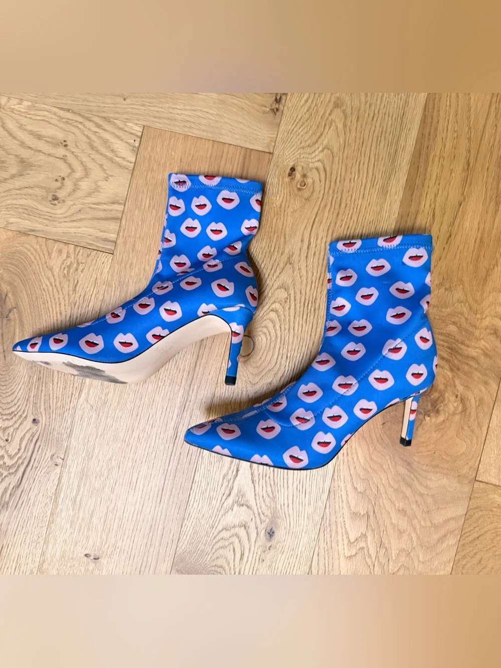 Zara Blue Lip-Print Stretch Neoprene Sock Booties